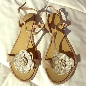 Modern Rush Sandals with pearl accent flower.